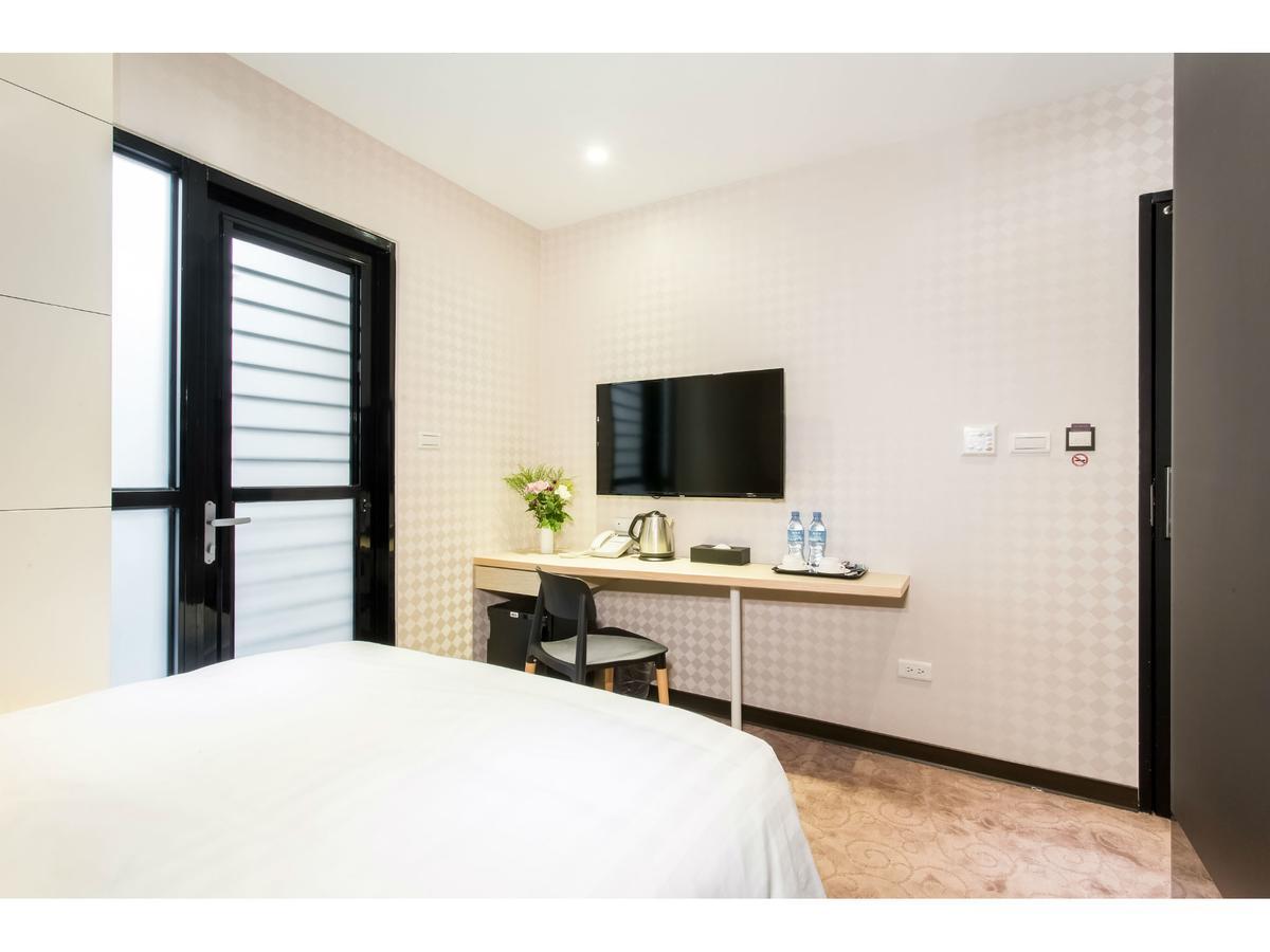 Rf Hotel  Linsen Taipei Extérieur photo